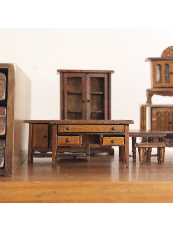 Modellino mobili legno   del 1930 ca