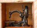 Willcox & Gibbs Sewing Machine Company Macchina da cucire - The Hand Machine (Old Style), anno 1877 5